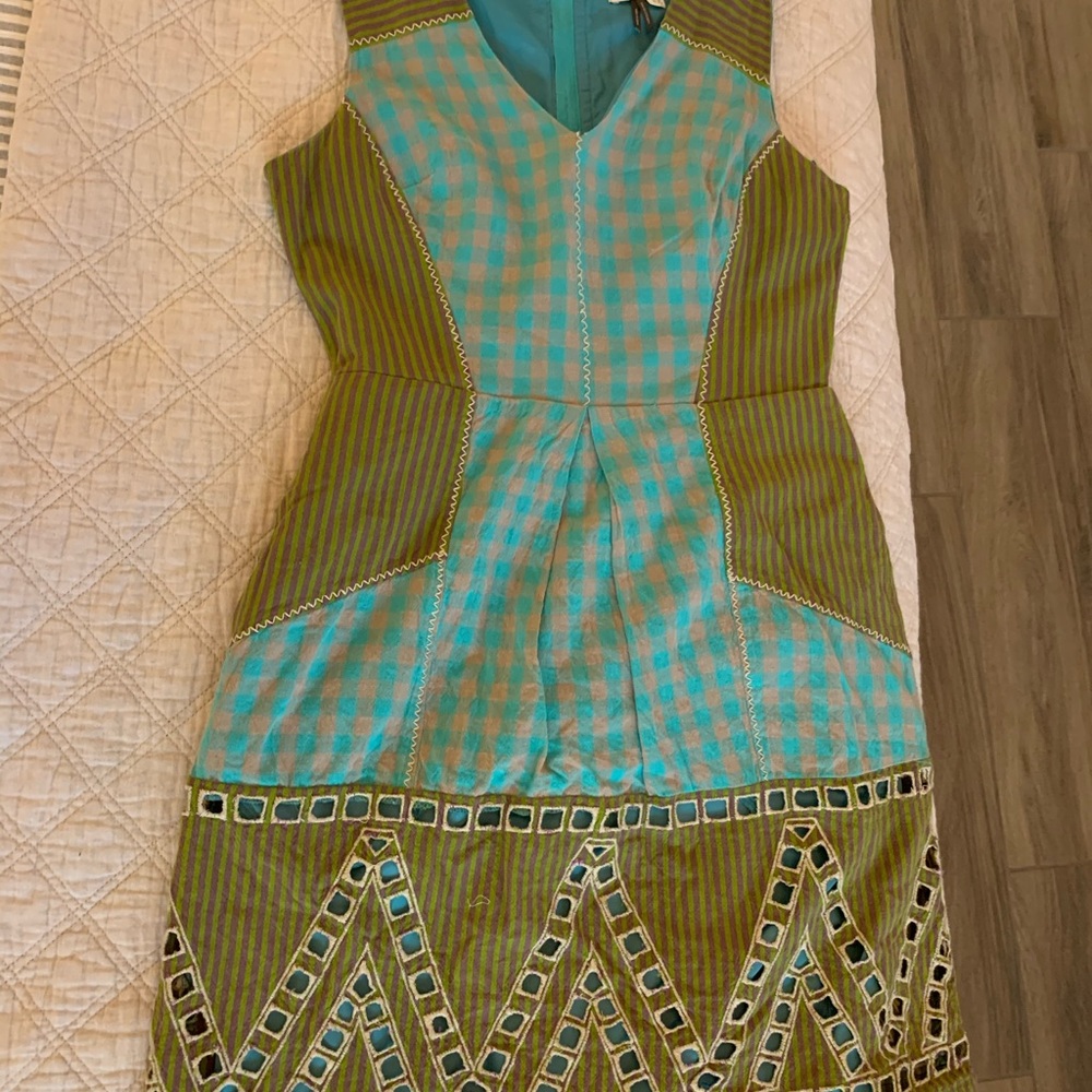 HD in Paris dress